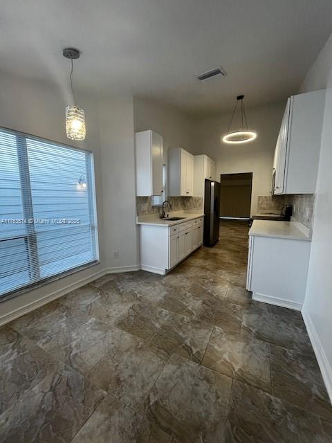  Palm Harbor, FL 34684