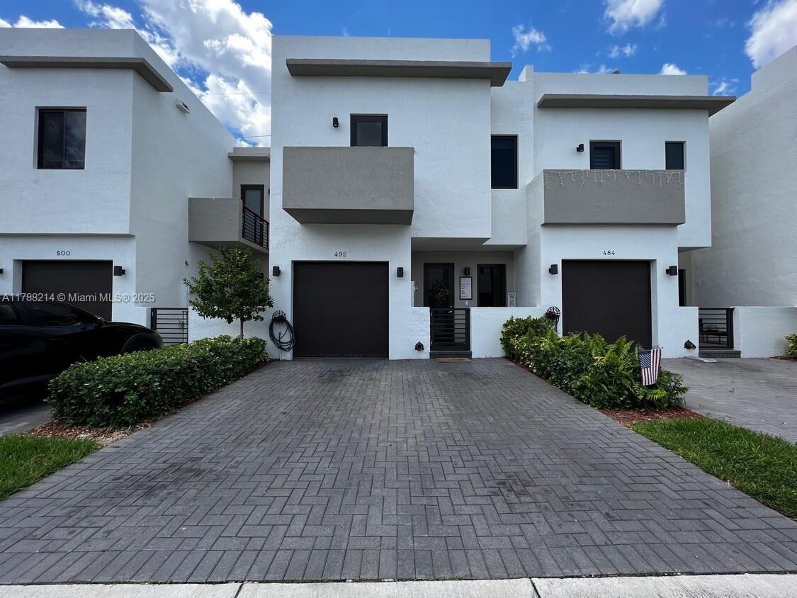 492 SW 91st Pl