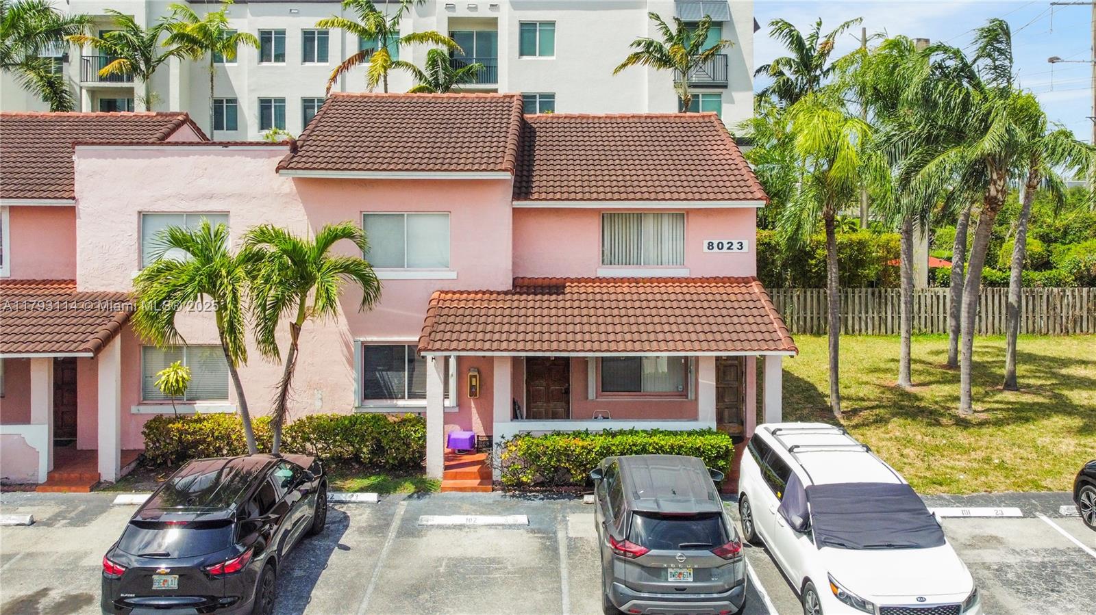 8023 Lake Dr #201,Doral, FL 33166