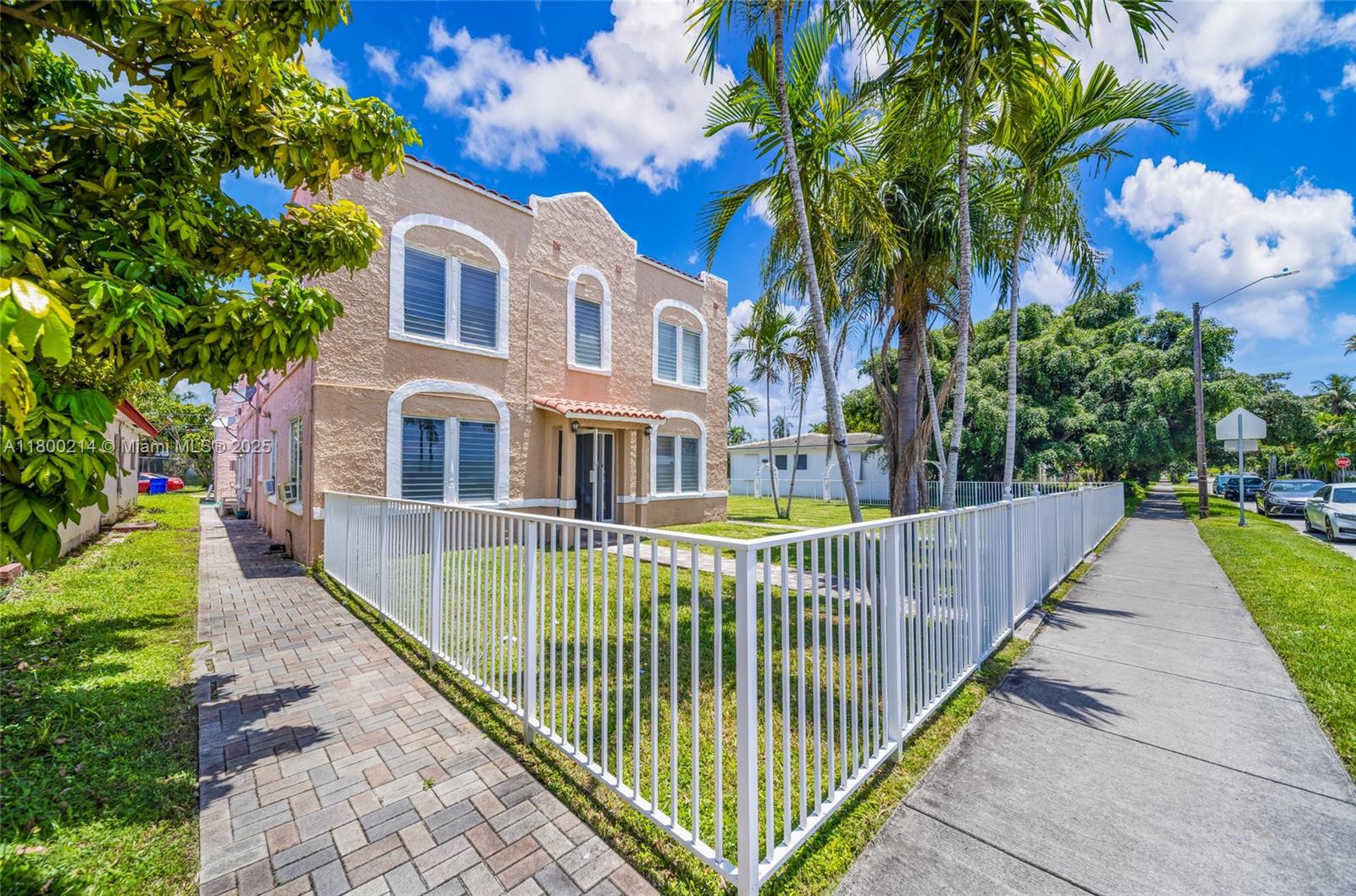 1621 Van Buren St,Hollywood, FL 33020