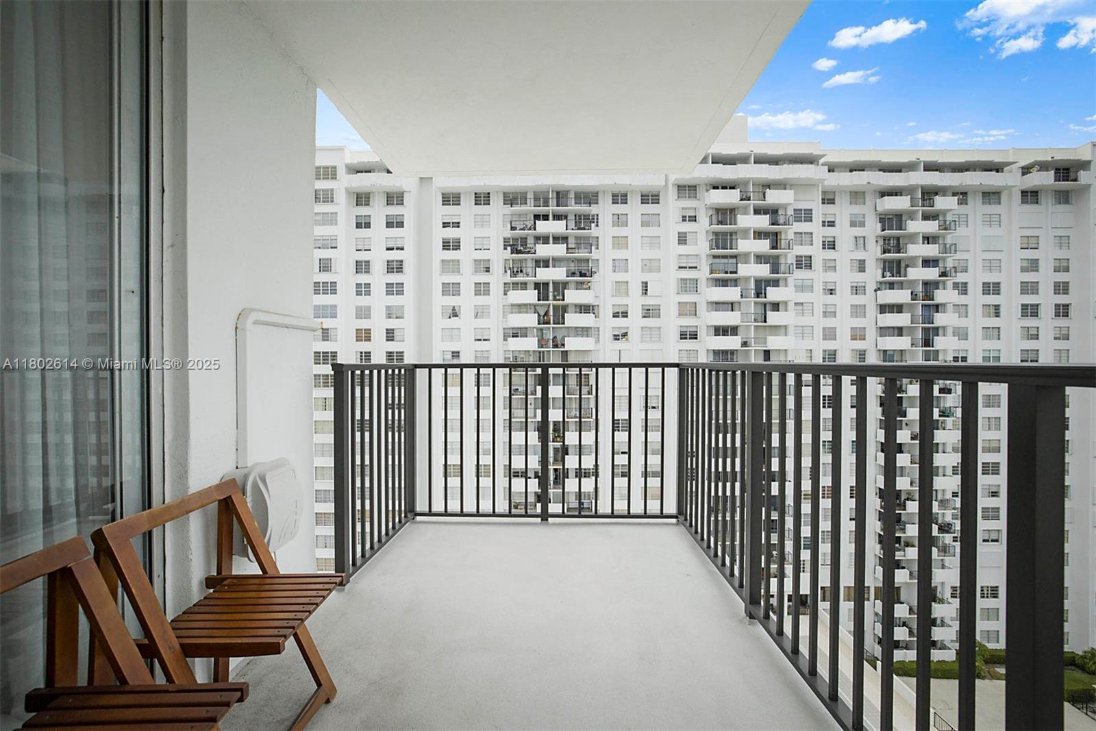 2750 NE 183rd St #1409,Aventura, FL 33160