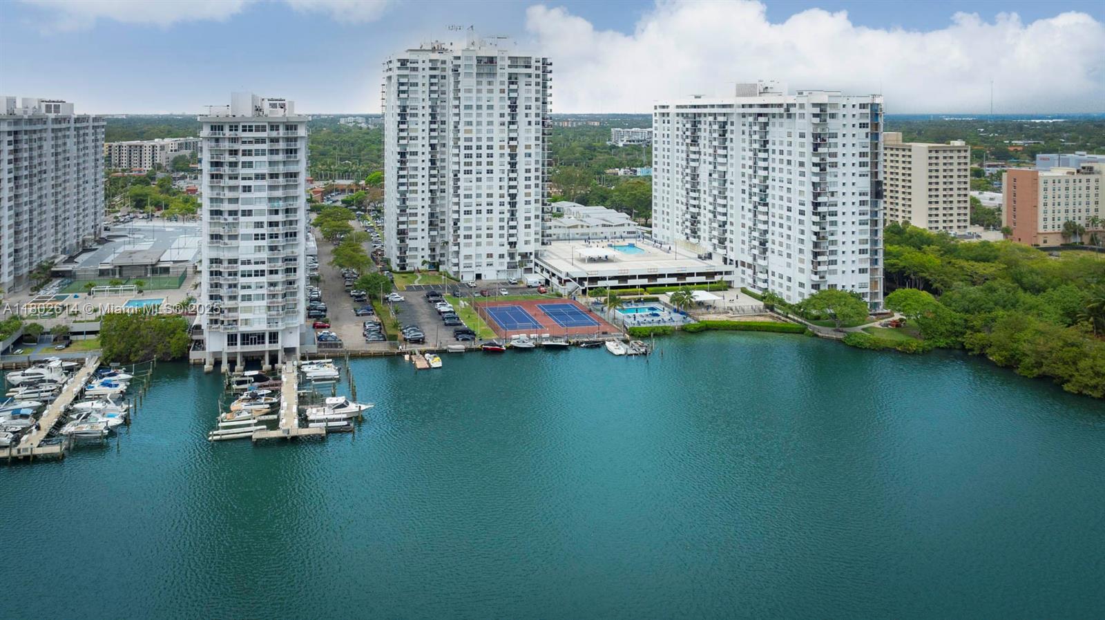 2750 NE 183rd St #1409,Aventura, FL 33160