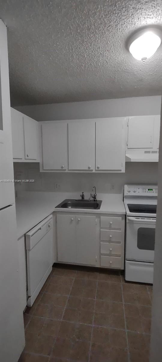 4007 N University Dr #210