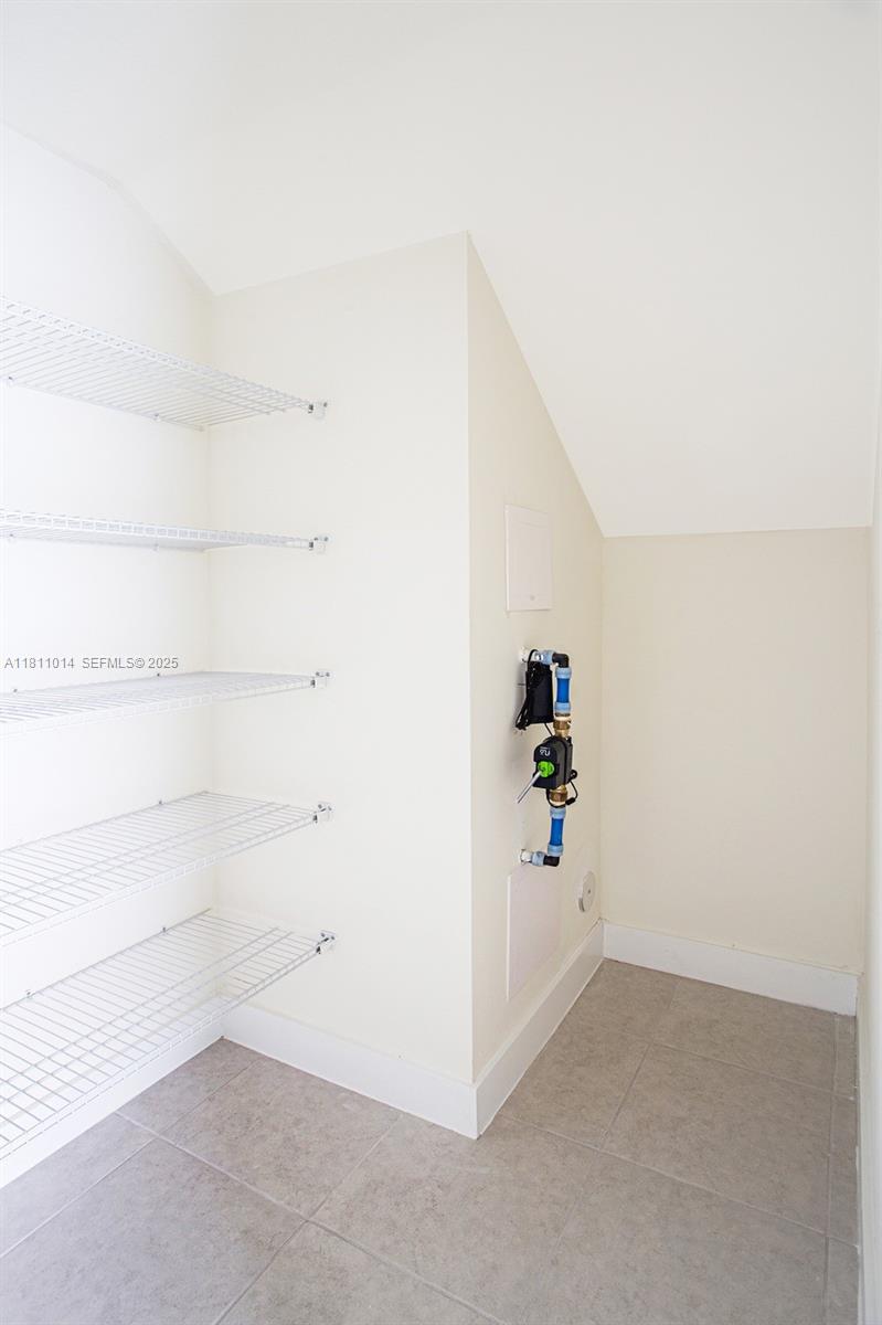 8167 NW 41st St #E-104 Doral, FL 33166