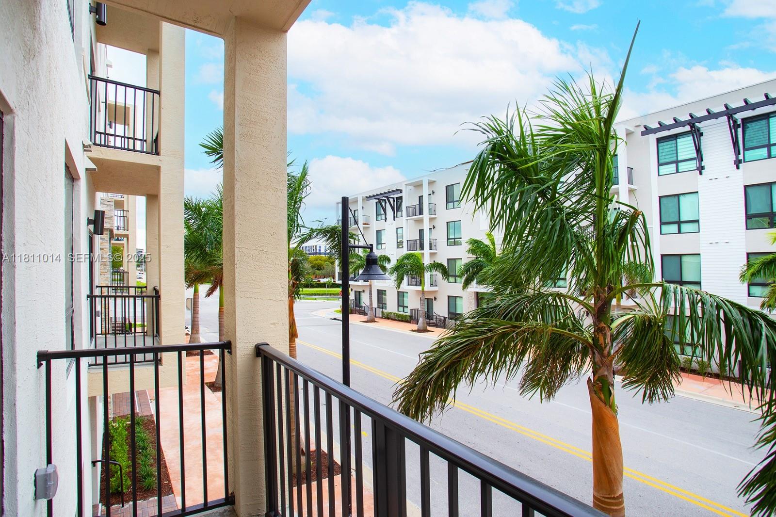 8167 NW 41st St #E-104 Doral, FL 33166