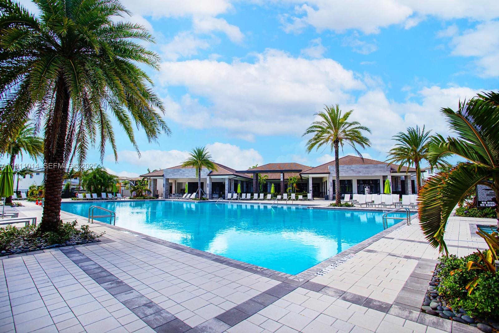 8167 NW 41st St #E-104 Doral, FL 33166