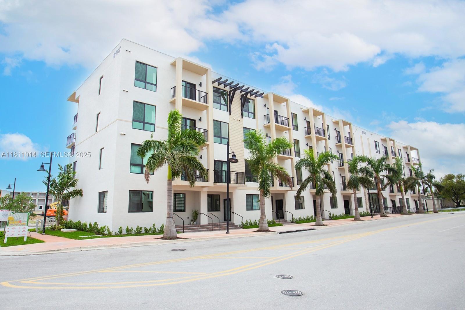 8167 NW 41st St #E-104 Doral, FL 33166