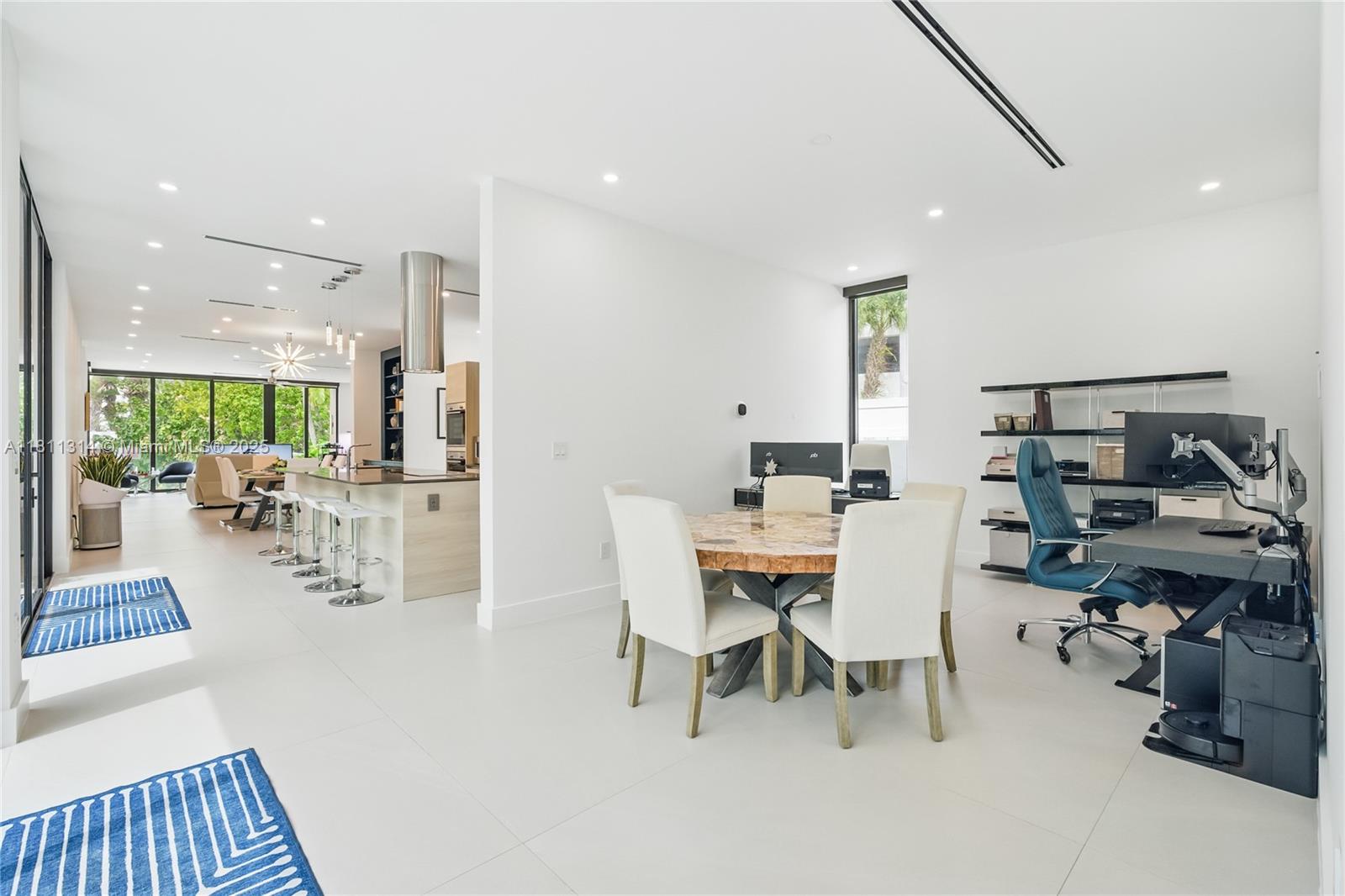 1845 NE 124th St North Miami, FL 33181