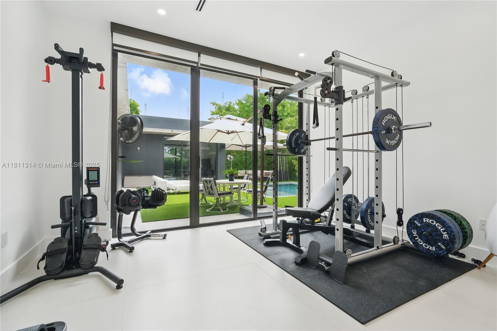 1845 NE 124th St North Miami, FL 33181