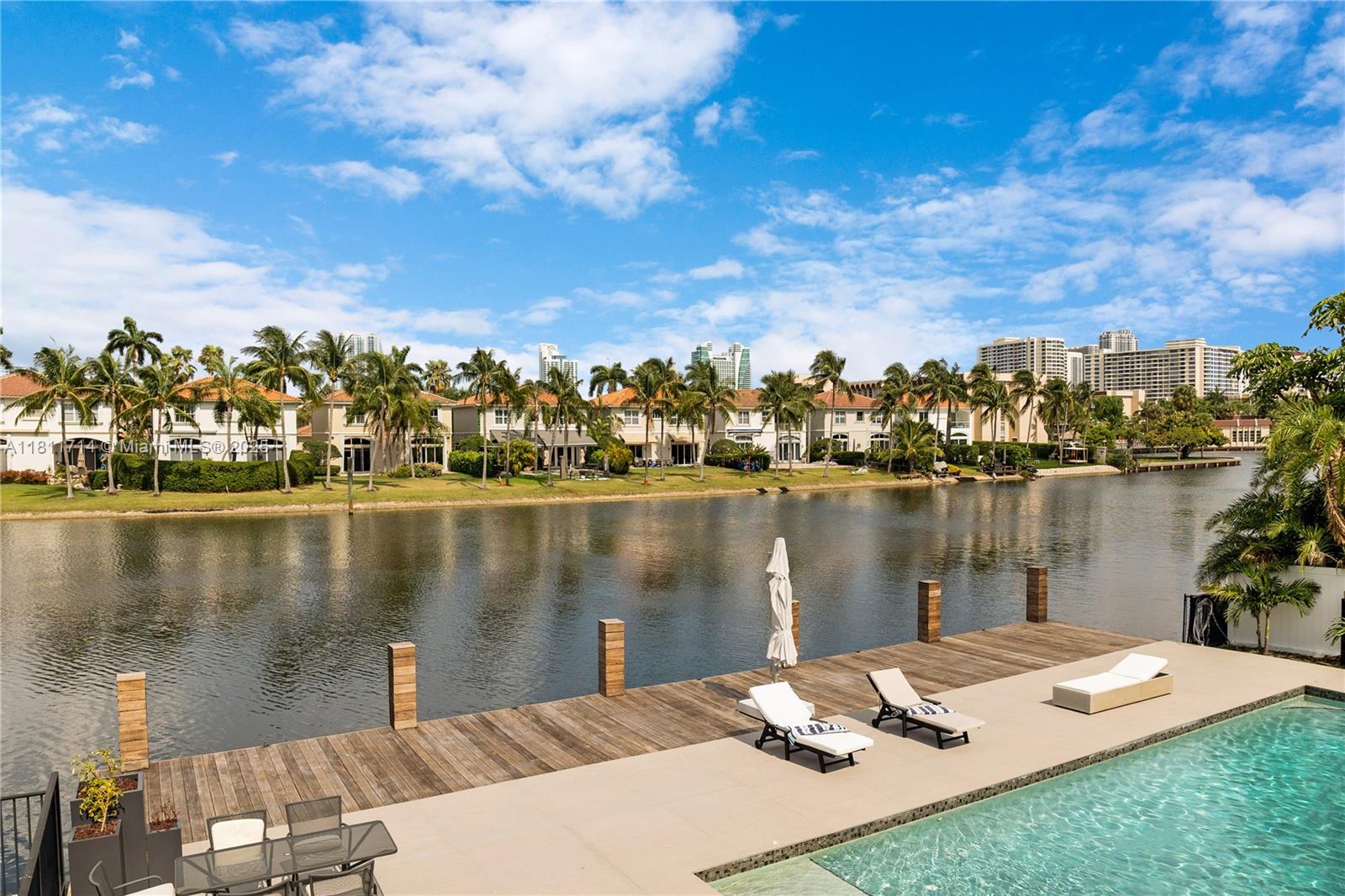 1601 Diplomat Pkwy Hollywood, FL 33019