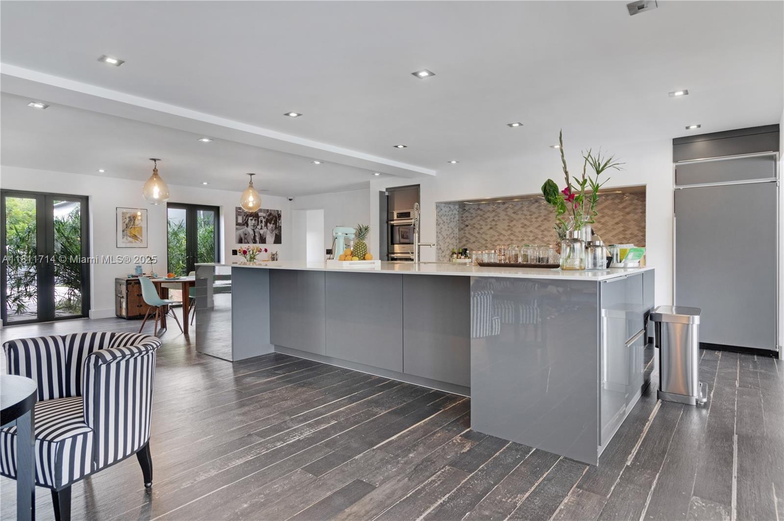 1601 Diplomat Pkwy Hollywood, FL 33019