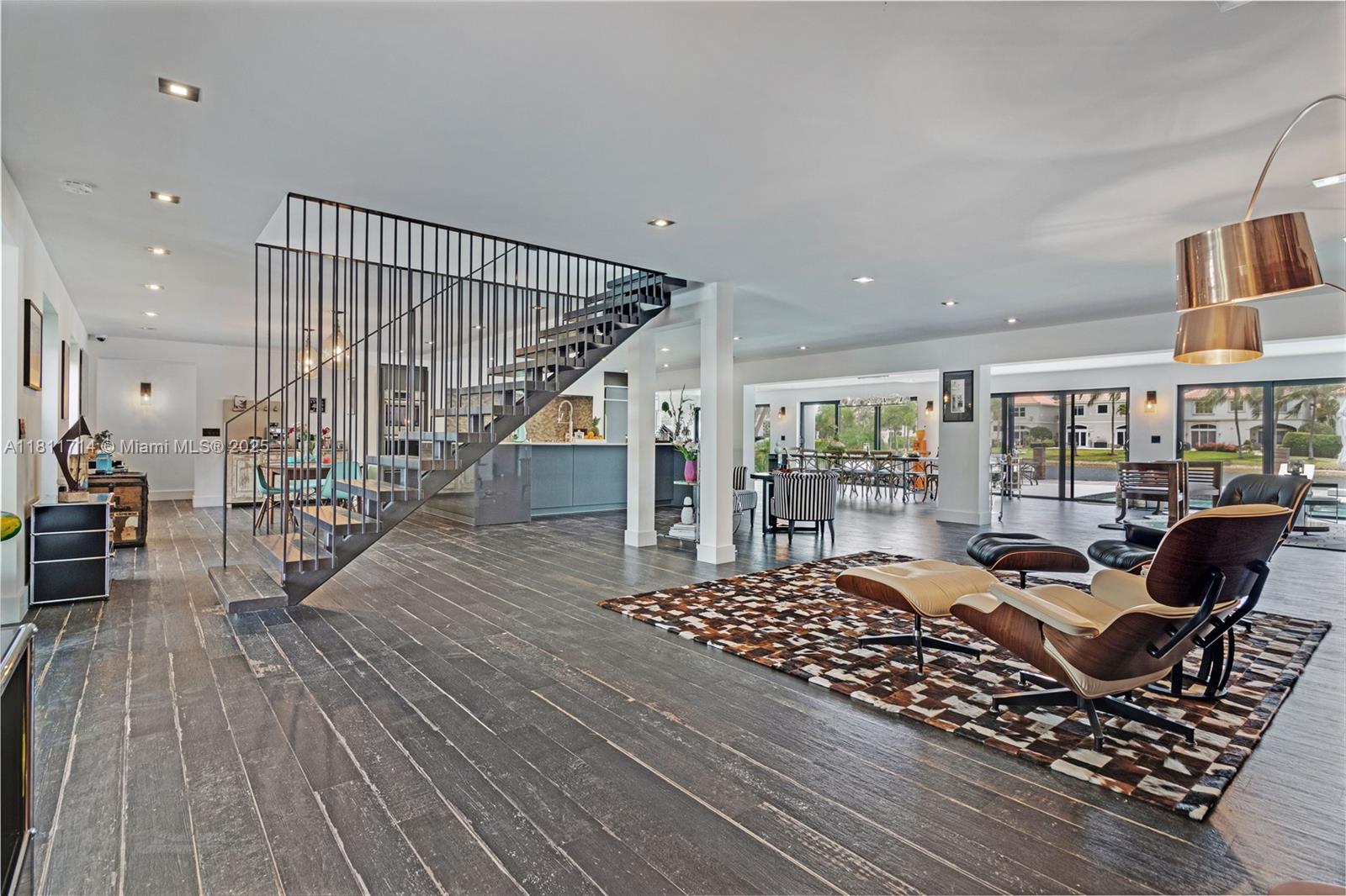 1601 Diplomat Pkwy Hollywood, FL 33019