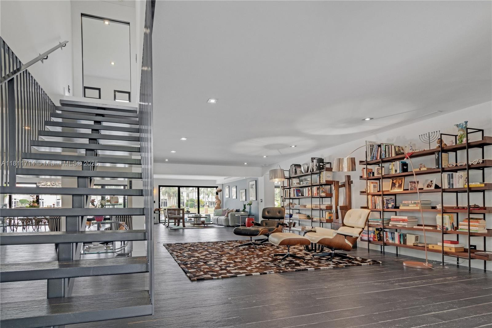 1601 Diplomat Pkwy Hollywood, FL 33019