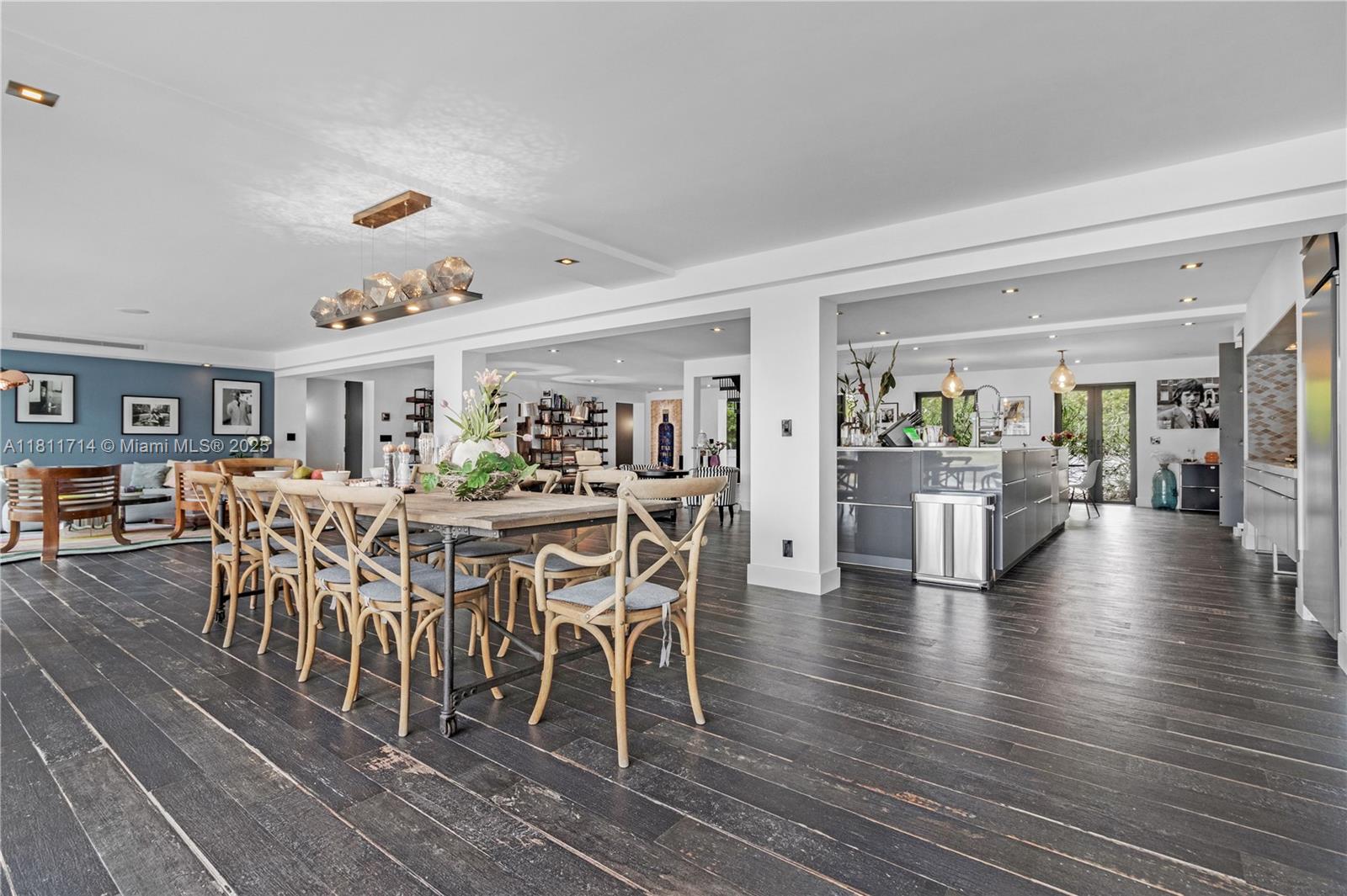 1601 Diplomat Pkwy Hollywood, FL 33019