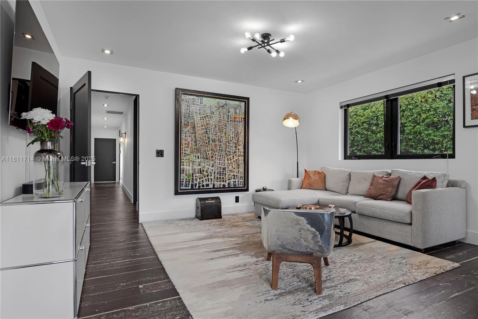 1601 Diplomat Pkwy Hollywood, FL 33019