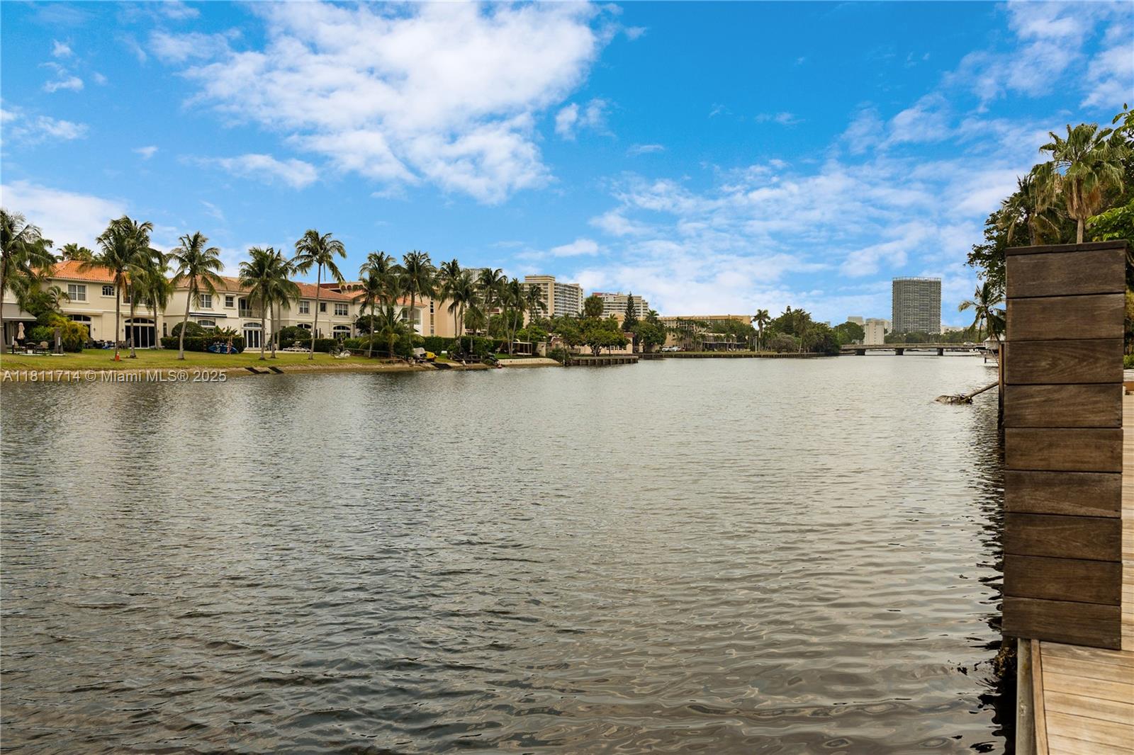 1601 Diplomat Pkwy Hollywood, FL 33019