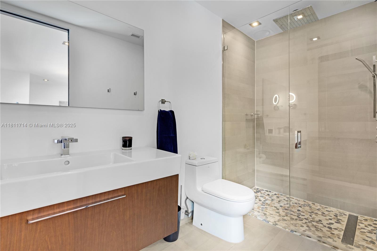 1601 Diplomat Pkwy Hollywood, FL 33019