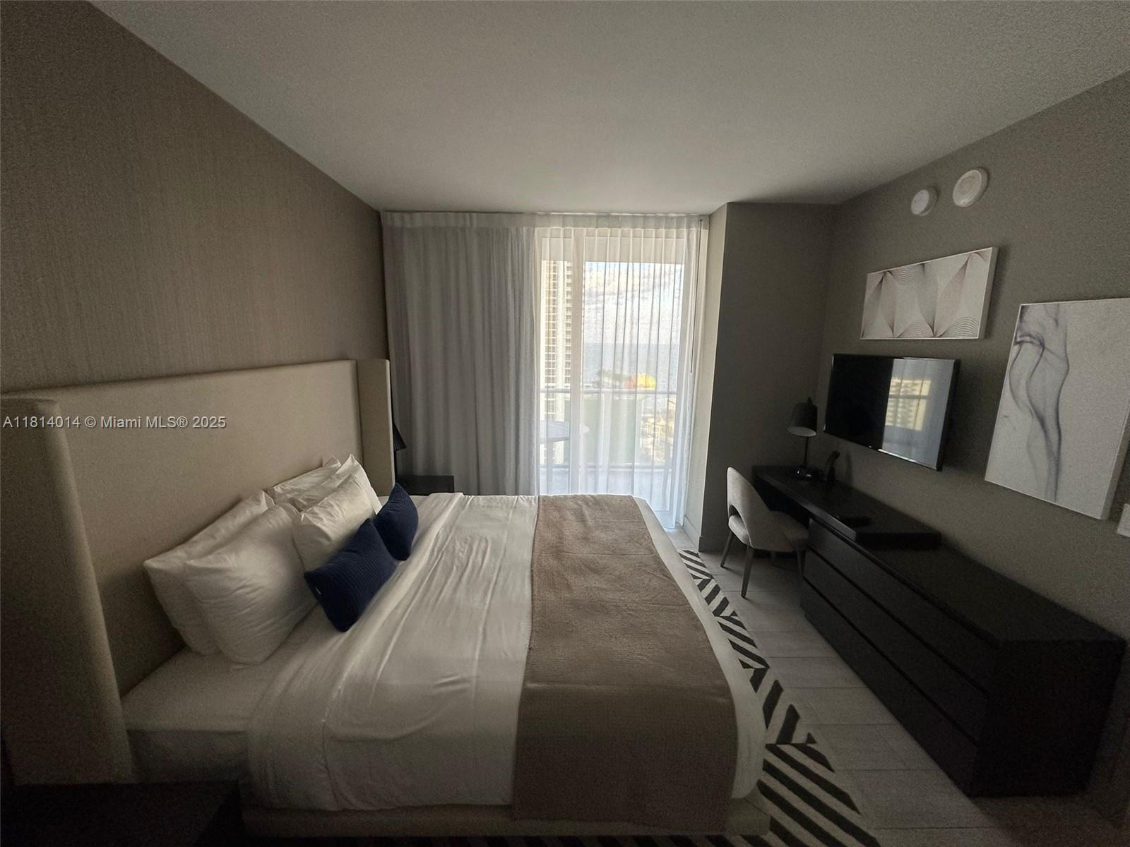 4010 S Ocean Dr #R1707,Hollywood, FL 33019