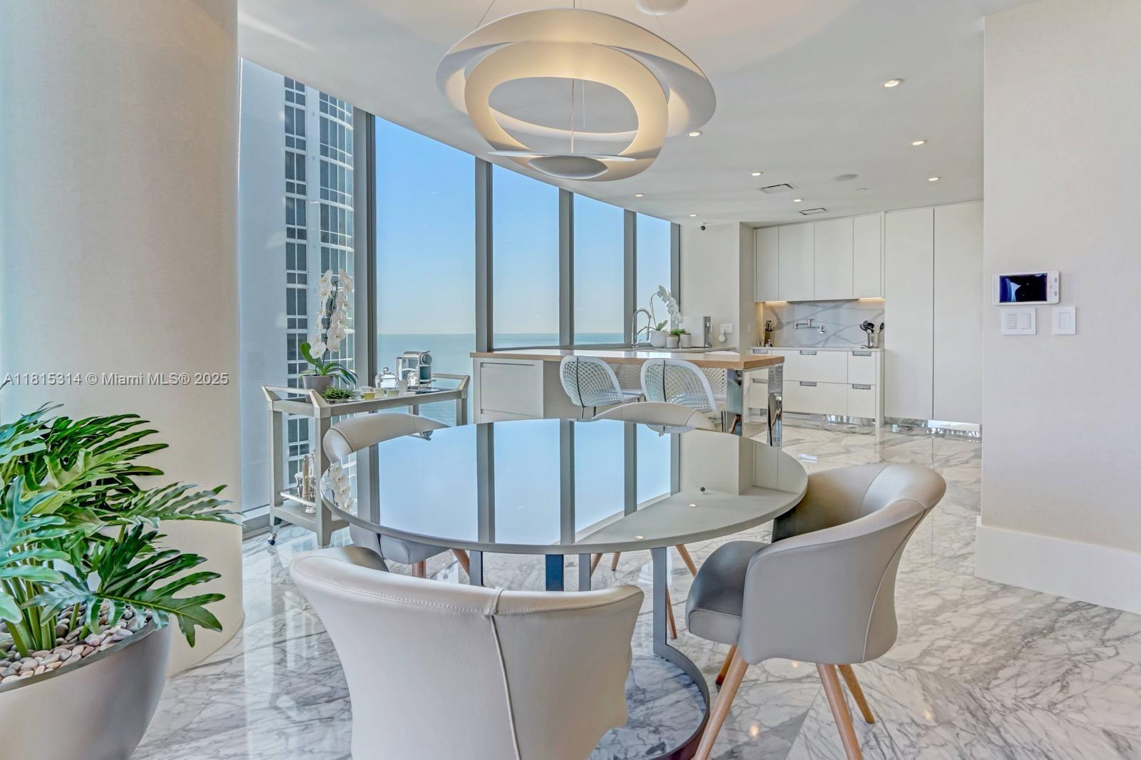 image Ritz Carlton52