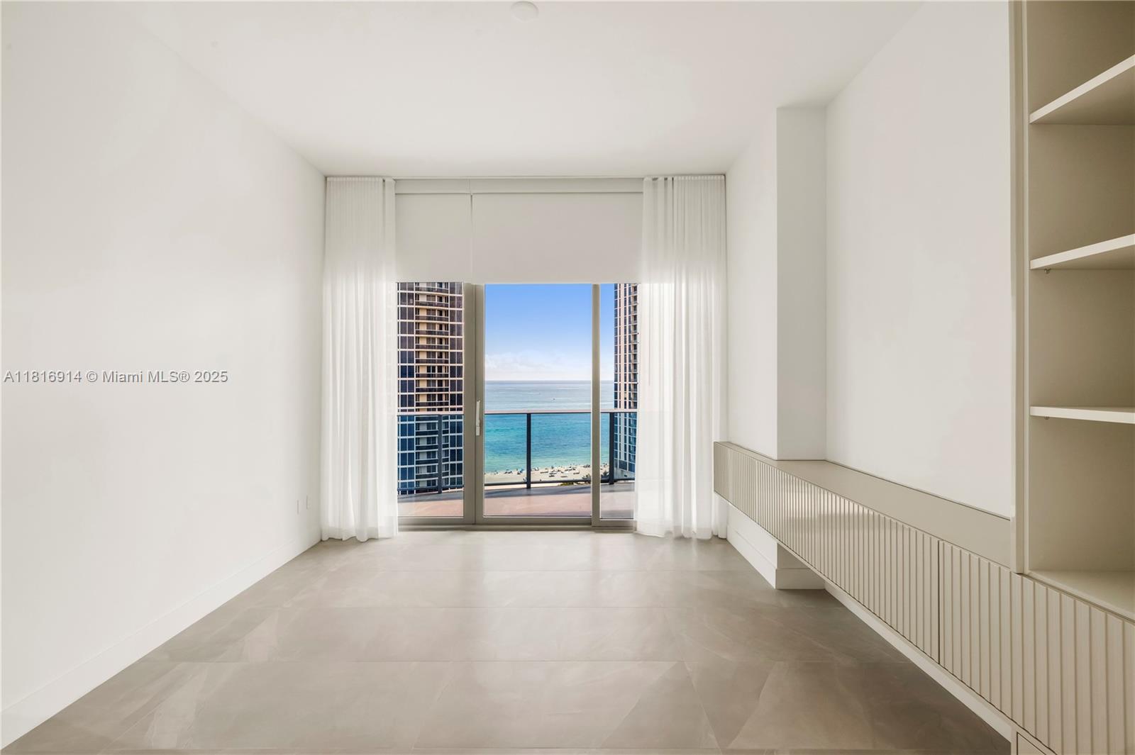 image Aurora Sunny Isles12