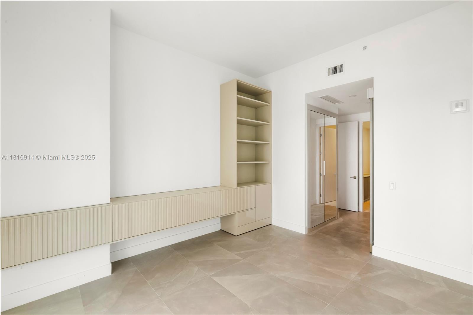 image Aurora Sunny Isles13