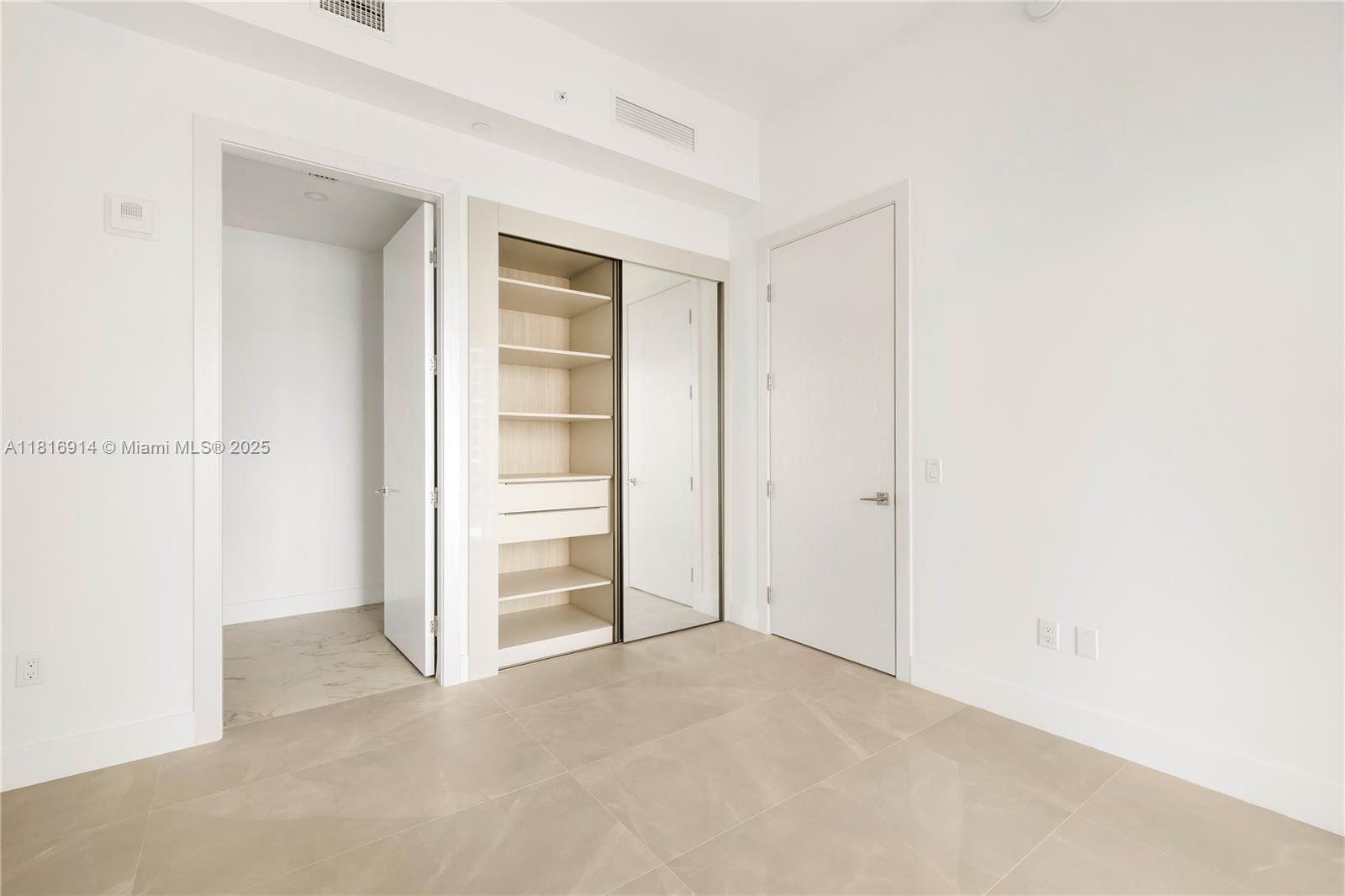 image Aurora Sunny Isles17