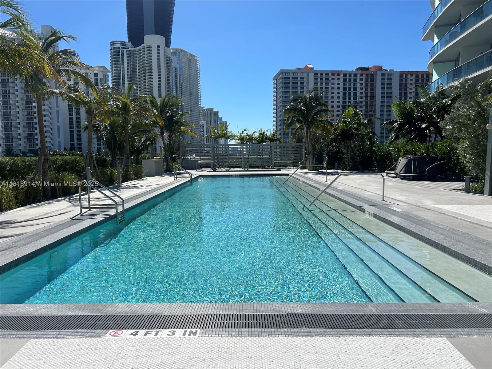 image Aurora Sunny Isles28