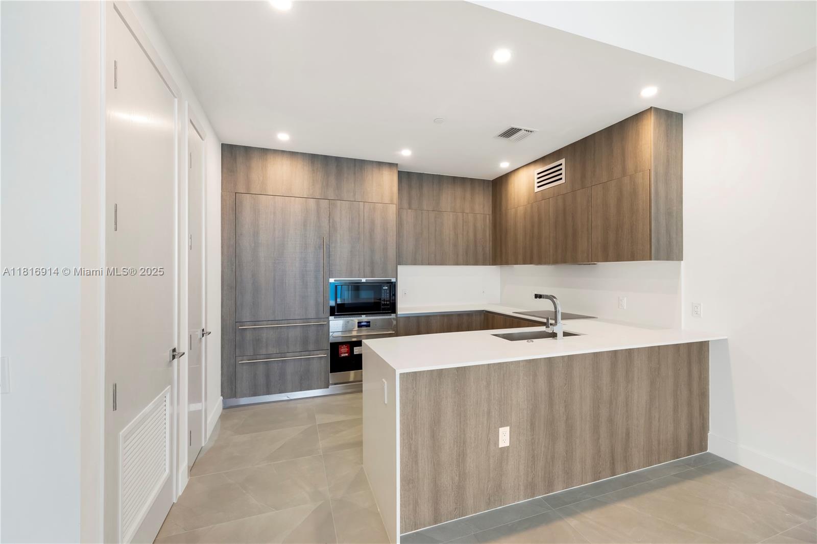 image Aurora Sunny Isles5