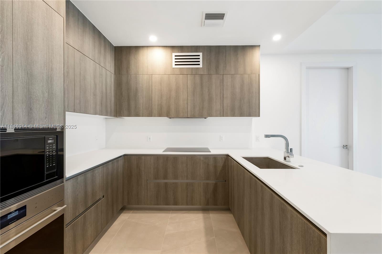 image Aurora Sunny Isles6