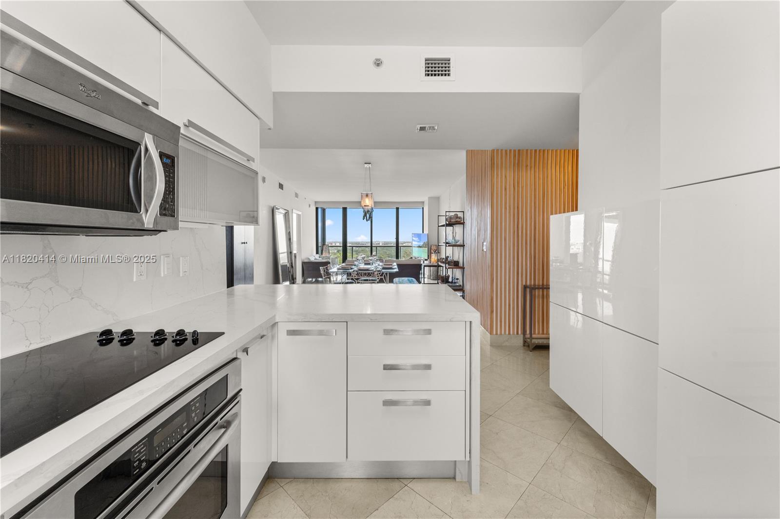 image Blue Condo12