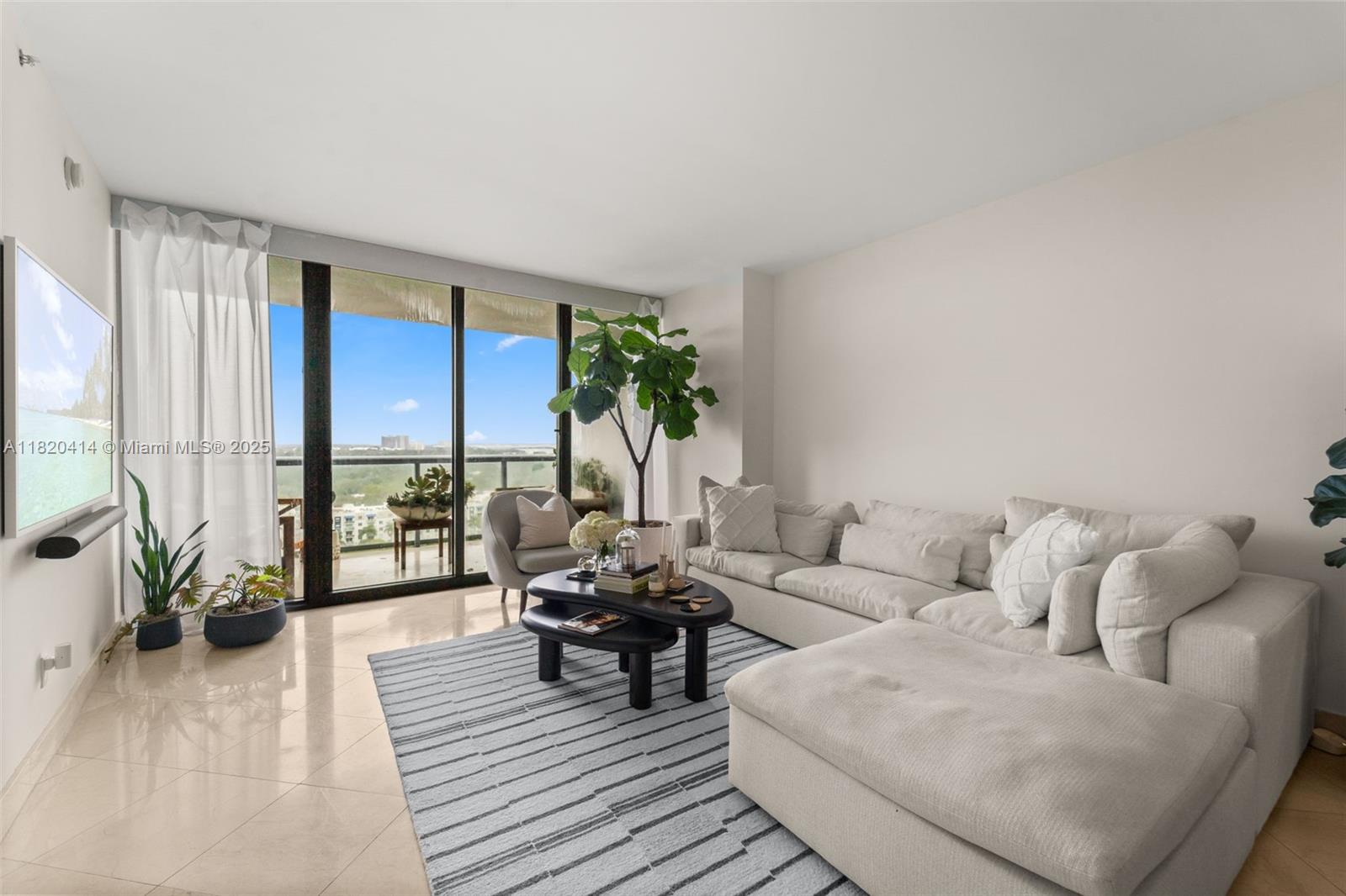 image Blue Condo1