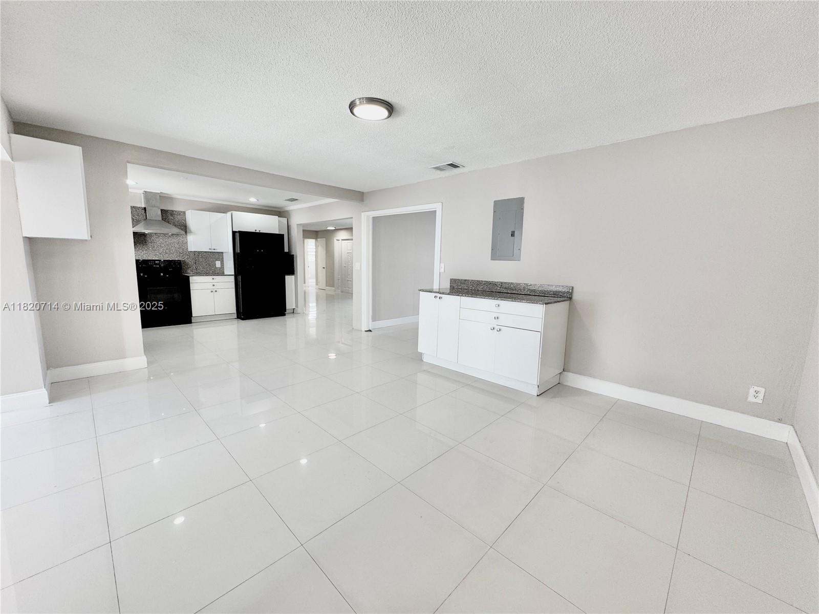 4905 Harrison St,Hollywood, FL 33021