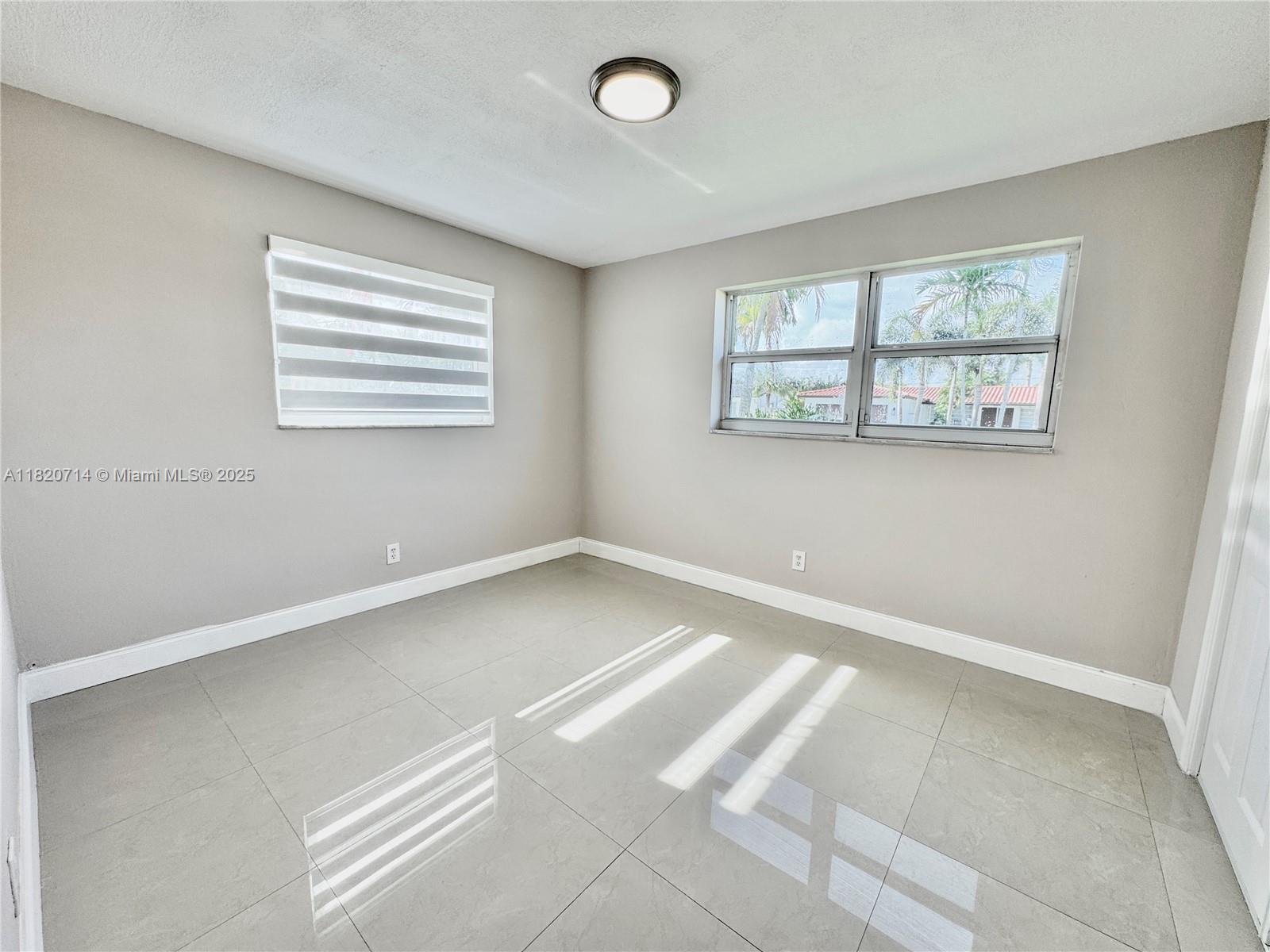 4905 Harrison St,Hollywood, FL 33021