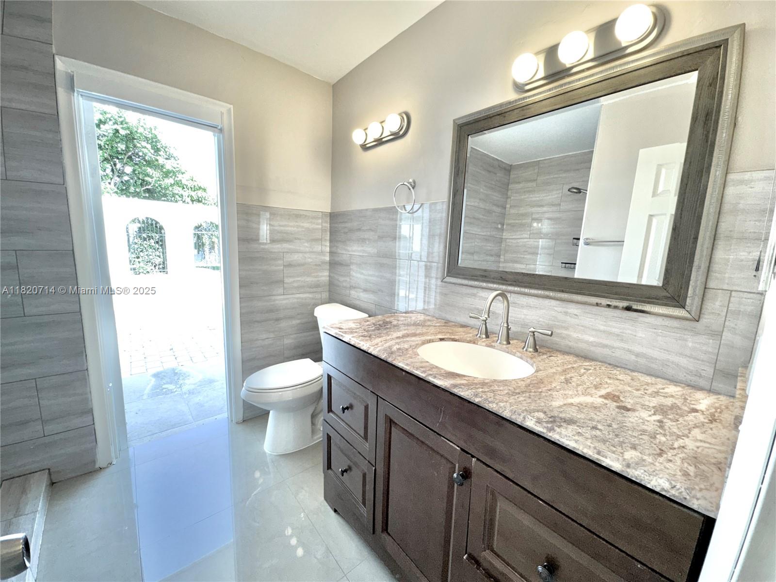 4905 Harrison St,Hollywood, FL 33021