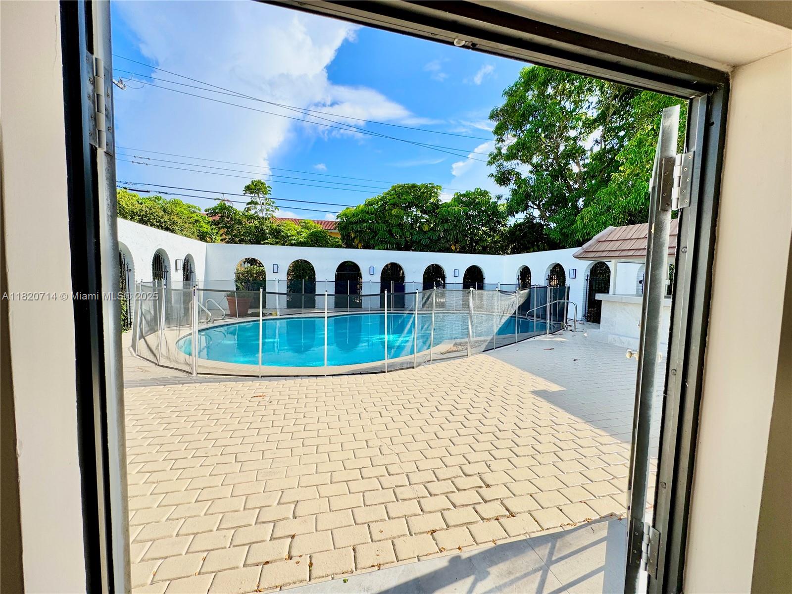 4905 Harrison St,Hollywood, FL 33021