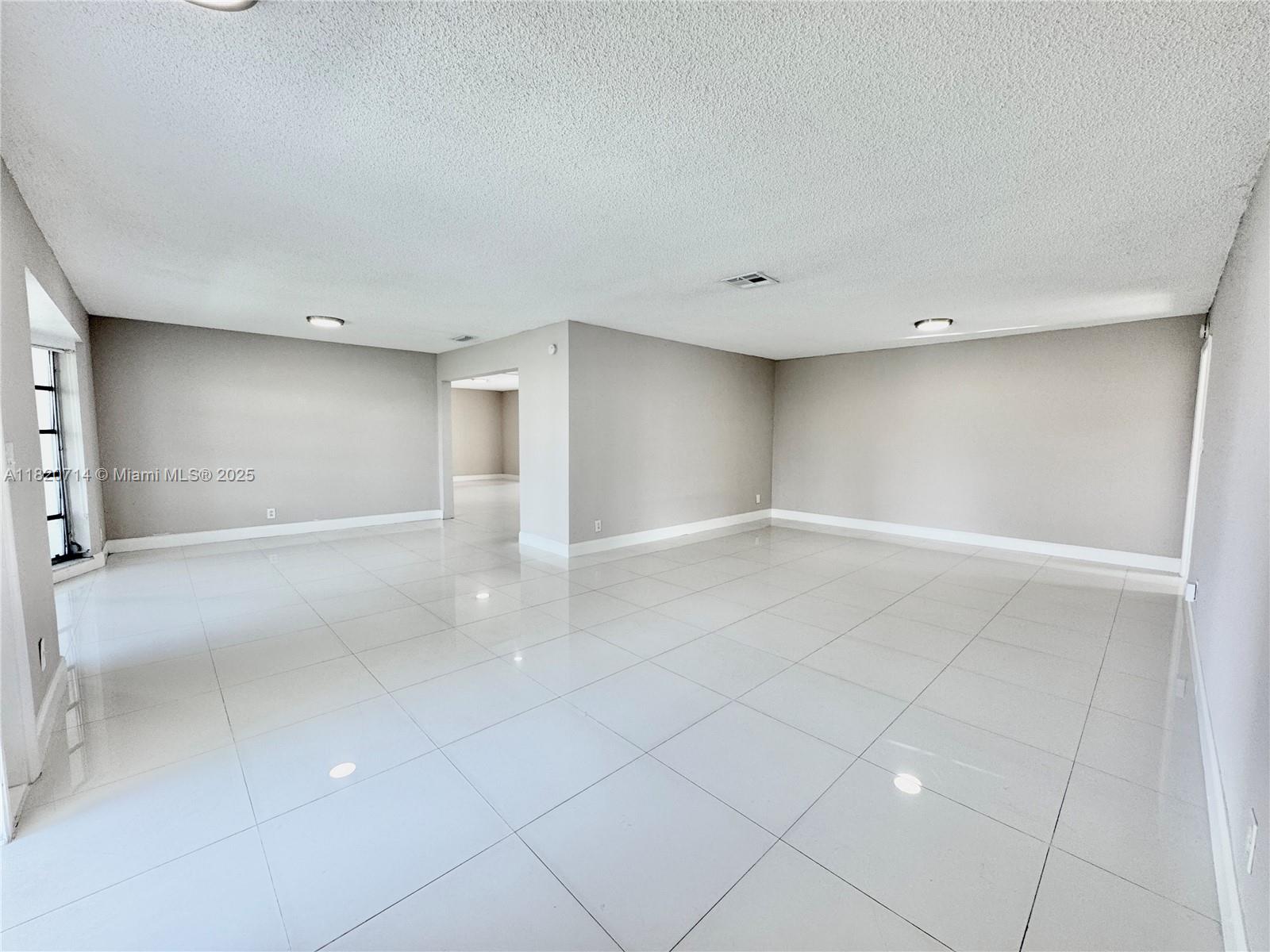 4905 Harrison St,Hollywood, FL 33021