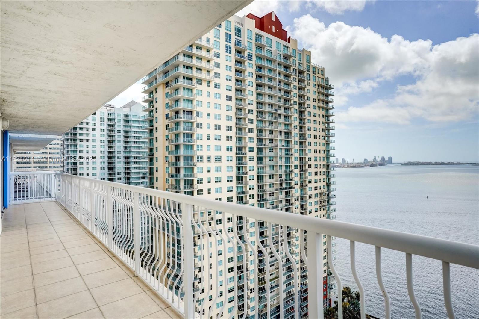 image The Club At Brickell Bay22