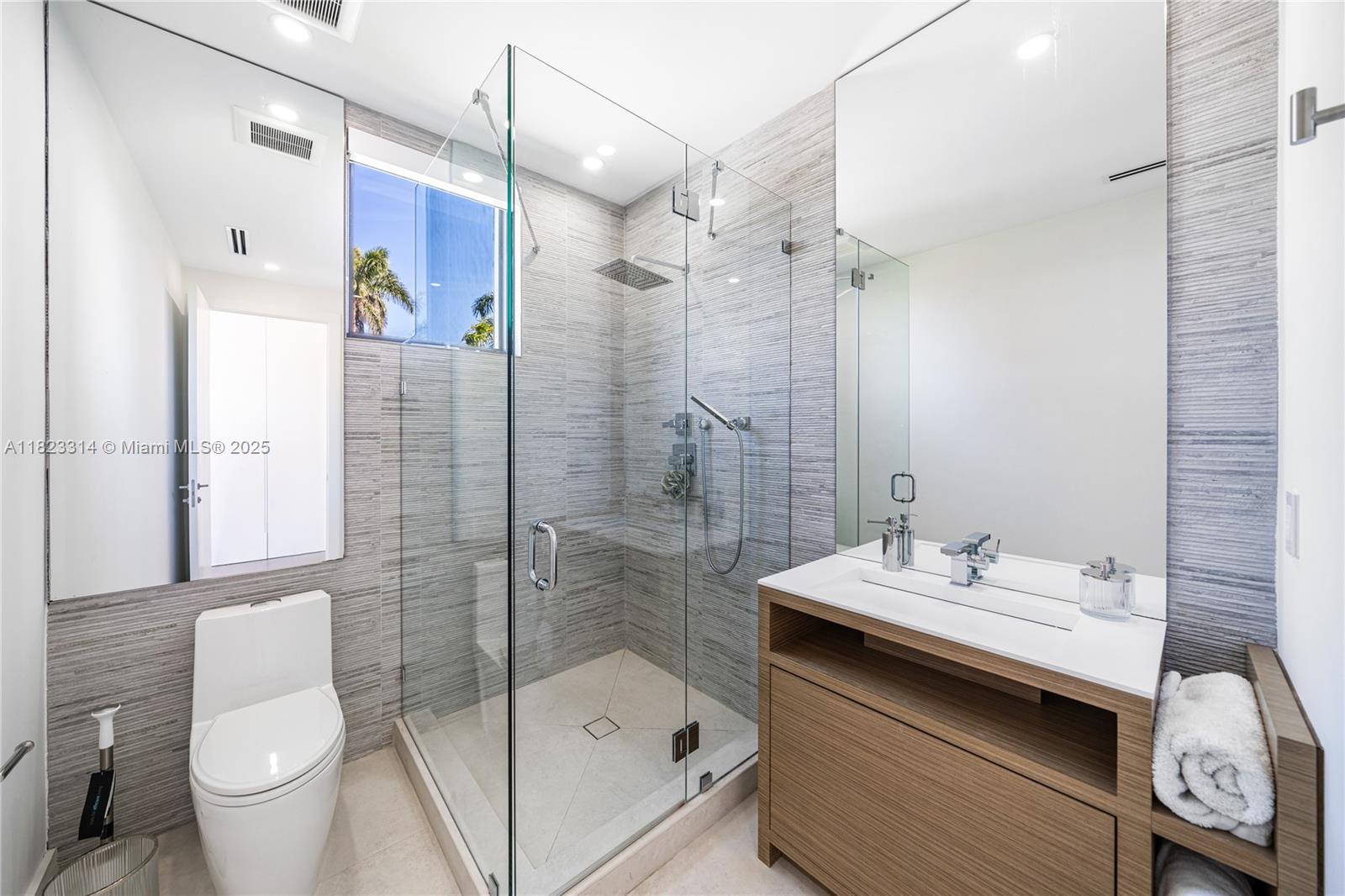 450 W 62nd St Miami Beach, FL 33140