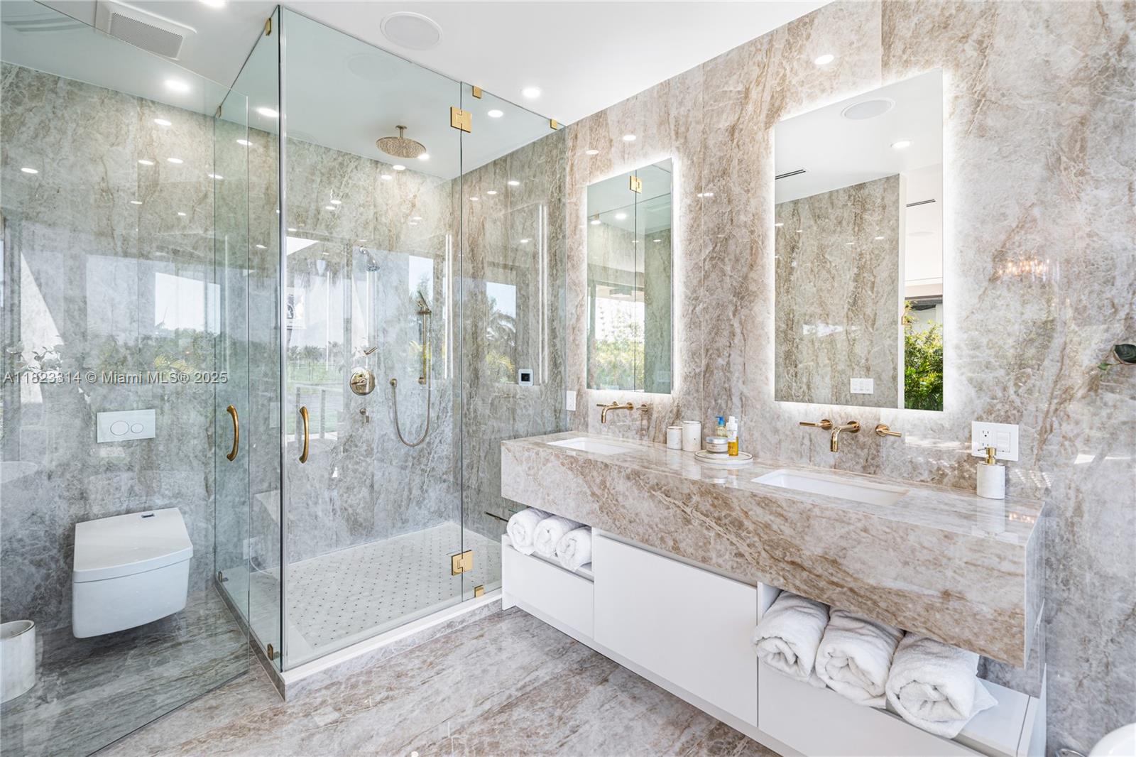 450 W 62nd St Miami Beach, FL 33140