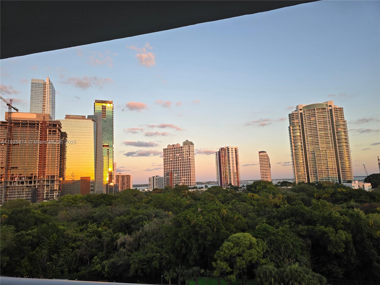 image Le Parc At Brickell16