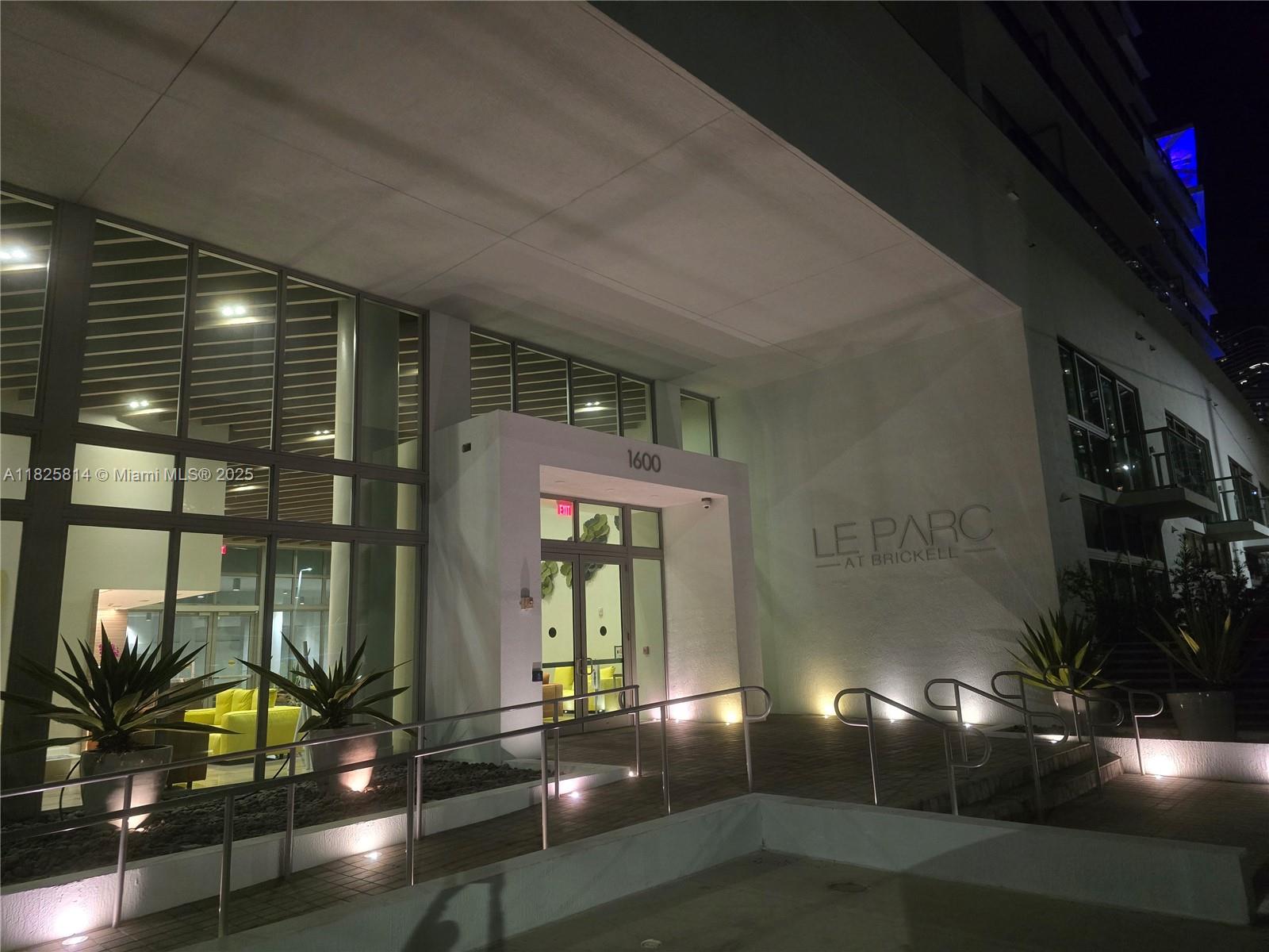 image Le Parc At Brickell26