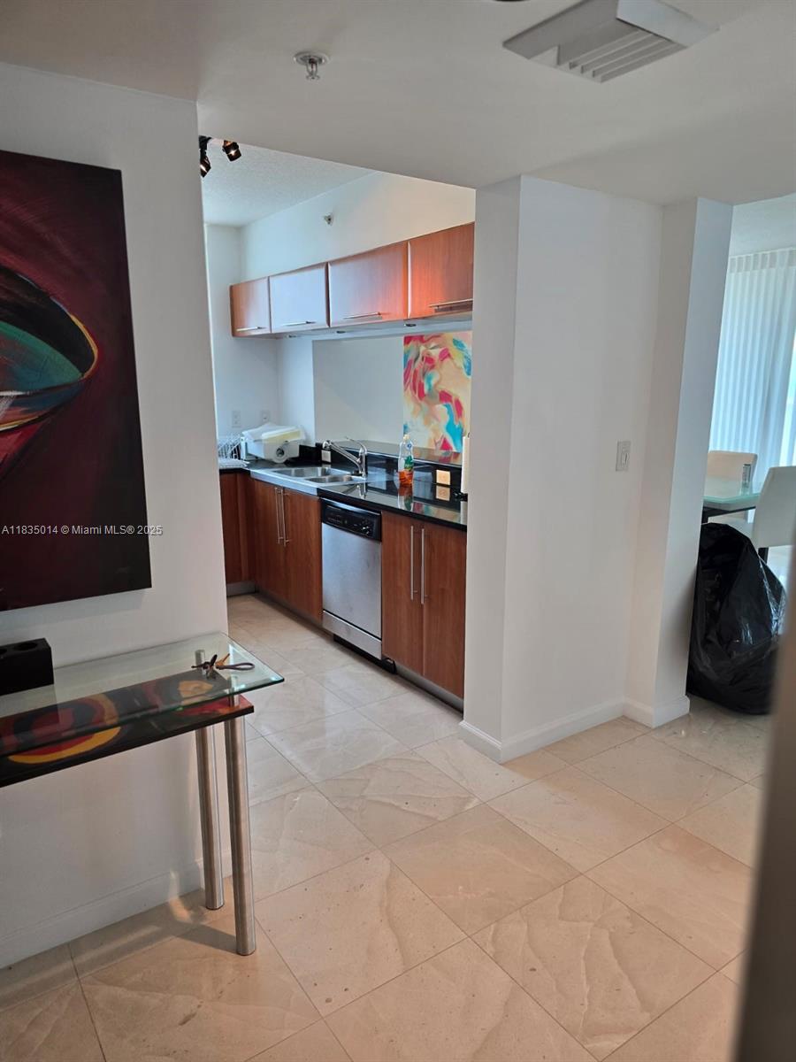 610 W Las Olas Blvd #1912N Fort Lauderdale, FL 33312
