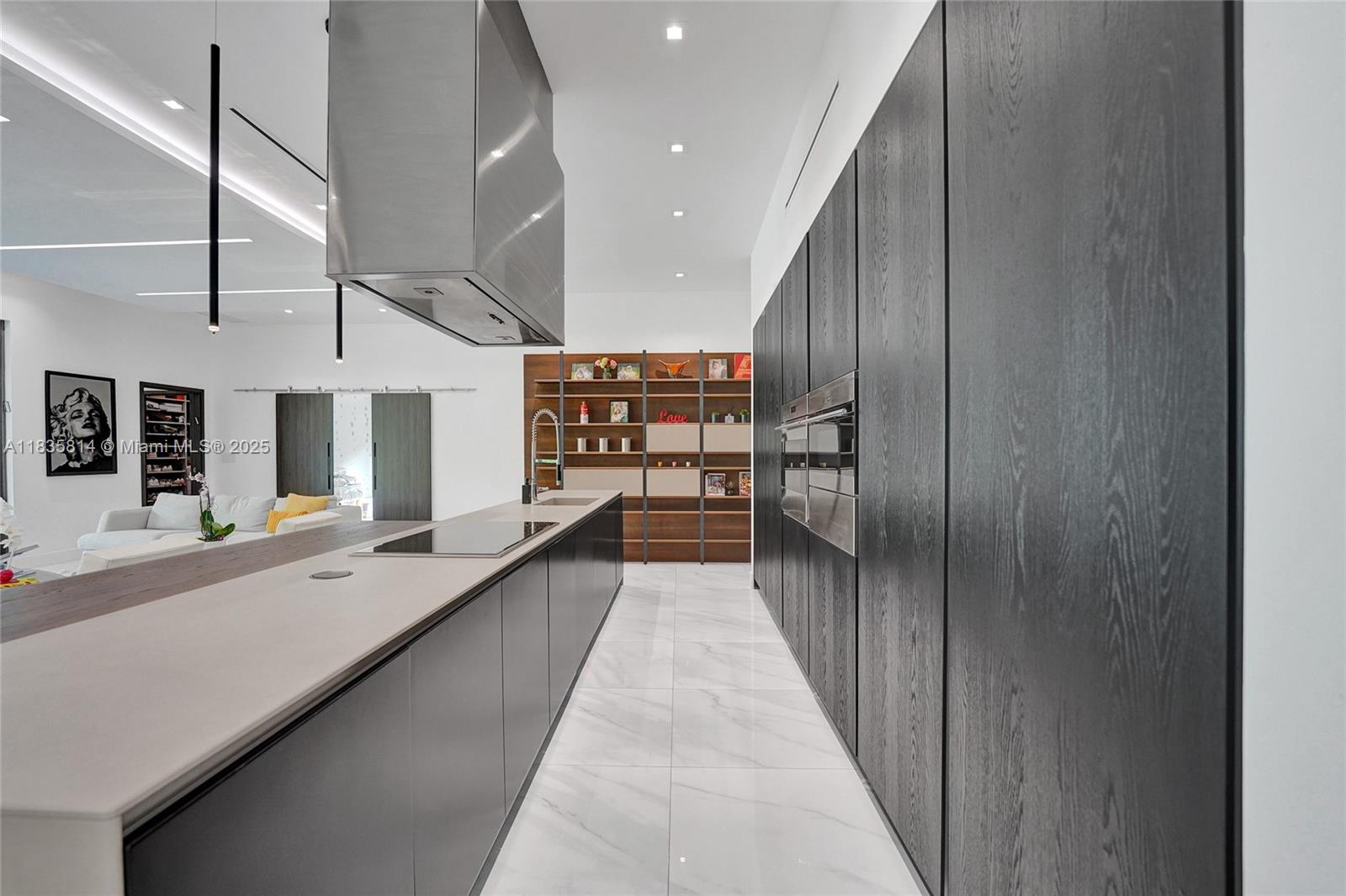 2441 NE 200th St #. Miami, FL 33180