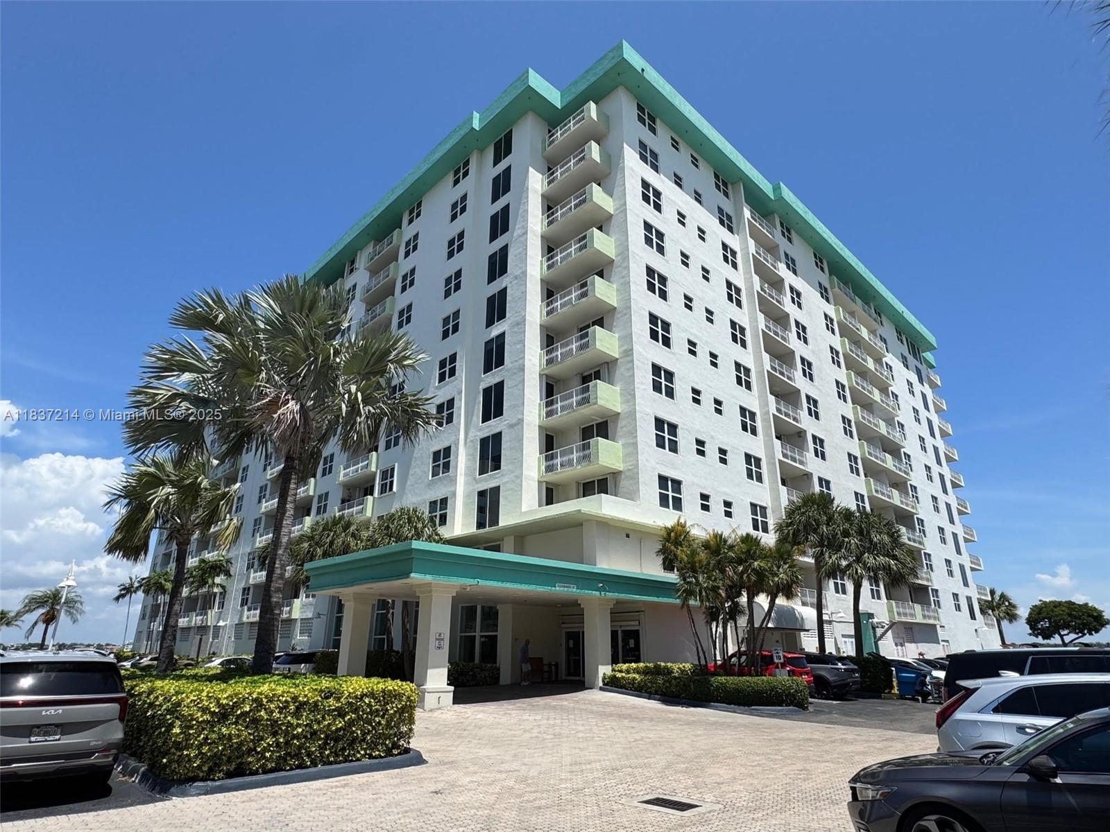 10350 W Bay Hbr Dr #9T