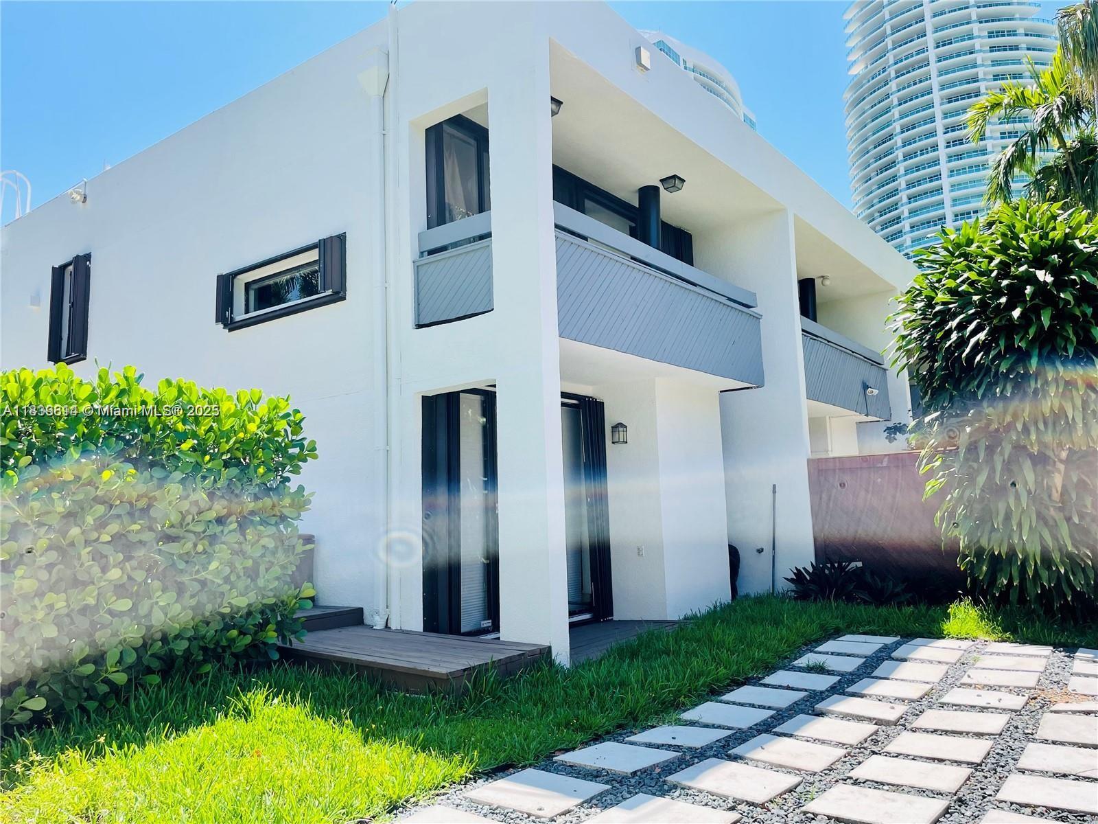 2180 Brickell Ave #1