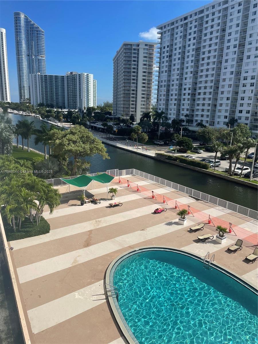 400 Kings Pt Dr #507