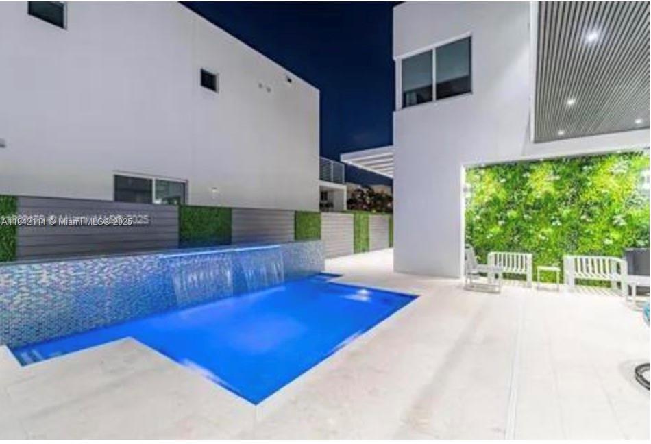 6767 NW 103rd Pl Doral, FL 33178