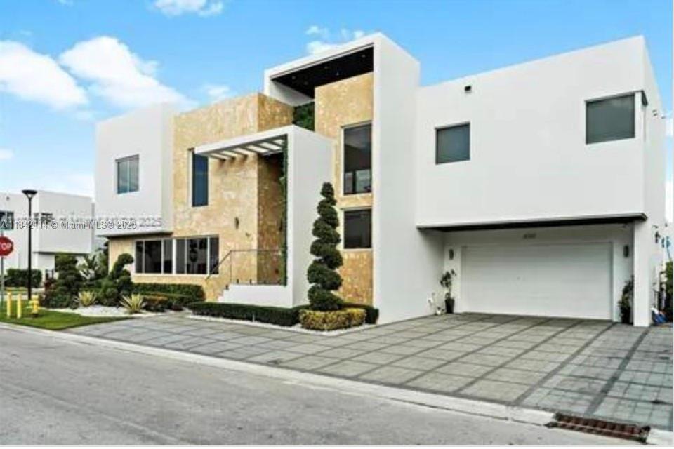 6767 NW 103rd Pl Doral, FL 33178