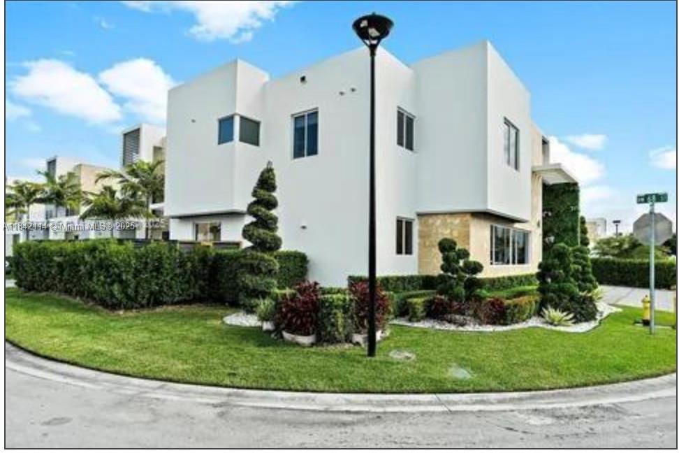 6767 NW 103rd Pl Doral, FL 33178