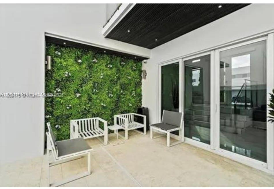 6767 NW 103rd Pl Doral, FL 33178